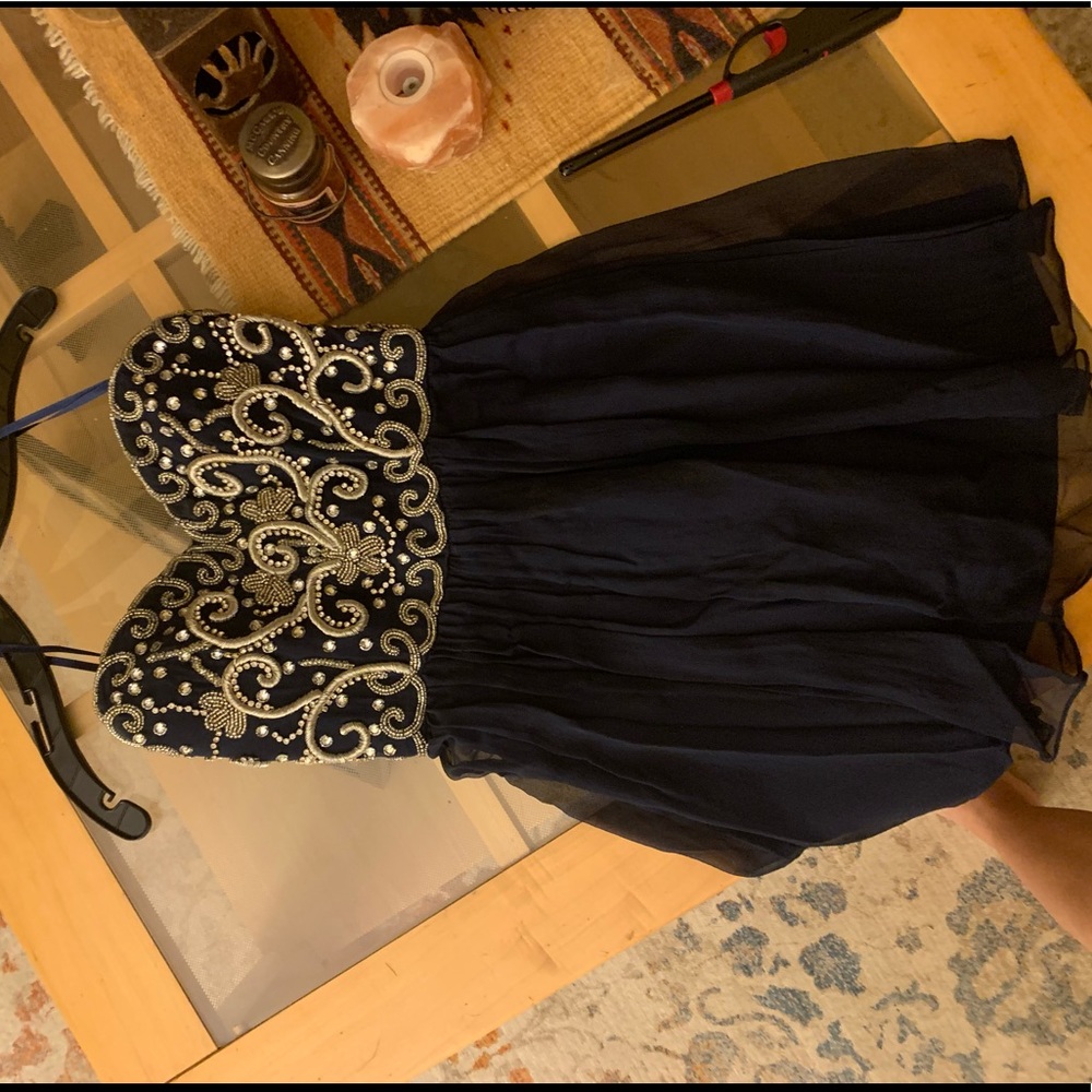 Sean Collection size 6 semi formal dress